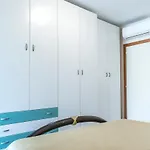 S289 - Sirolo, Delizioso Bilocale Con Portico Apartment *